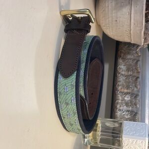 Vineyard Vine men's belt